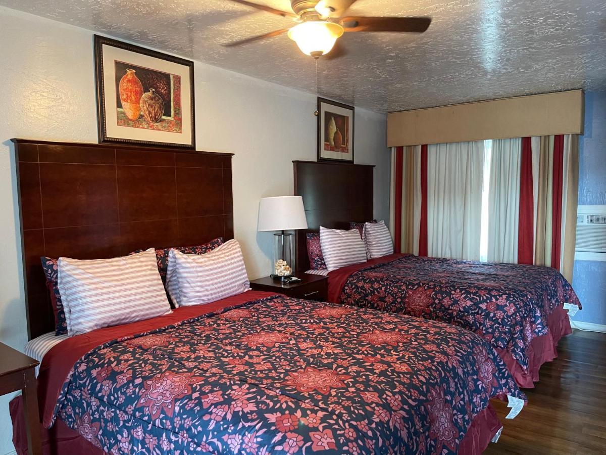 Delux Inn Clearwater Exterior photo